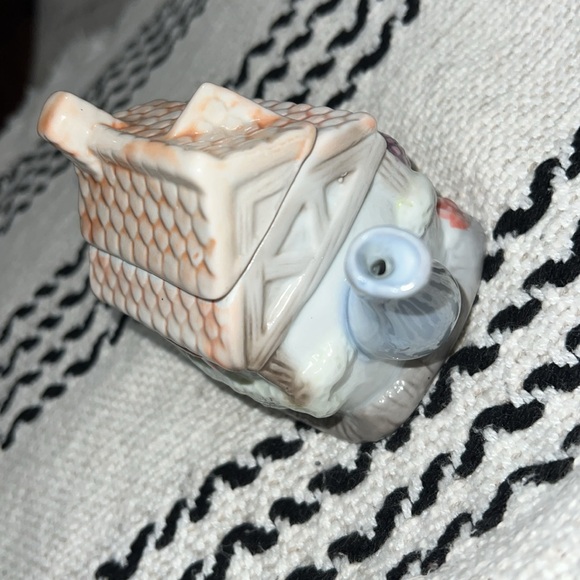 Vintage Detailed Mini Decorative Teapot NWOT - Picture 4 of 9